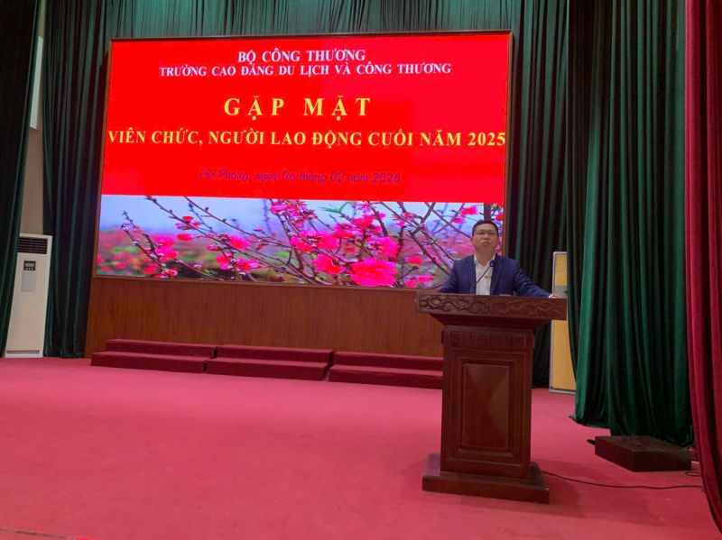 GẶP MẶT VI&Ecirc;N CHỨC, NGƯỜI LAO ĐỘNG CUỐI NĂM