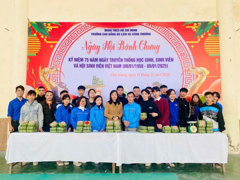 HỘI THI " G&Oacute;I B&Aacute;NH CHƯNG XANH - Đ&Oacute;N TẾT AN L&Agrave;NH 2025"